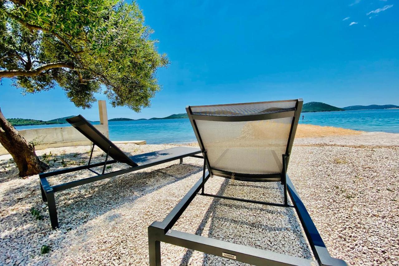 Buqez Eco Resort - Beach Villa 28 - Directly By Beach Drage Eksteriør bilde