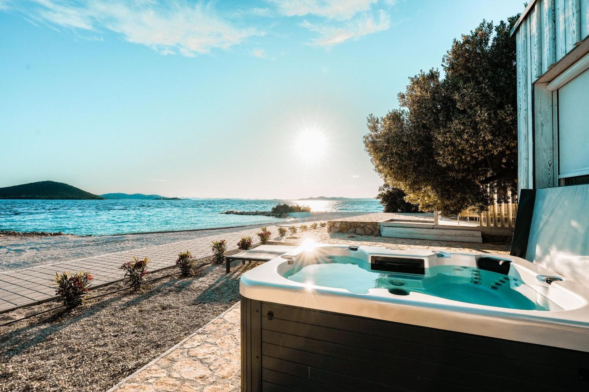 Buqez Eco Resort - Beach Villa 28 - Directly By Beach Drage Eksteriør bilde